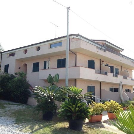 Residence Floritalia - Ricarica Auto Elettriche Santa Domenica Kültér fotó