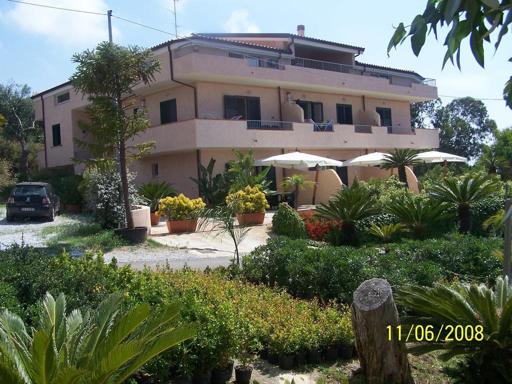Residence Floritalia - Ricarica Auto Elettriche Santa Domenica Kültér fotó