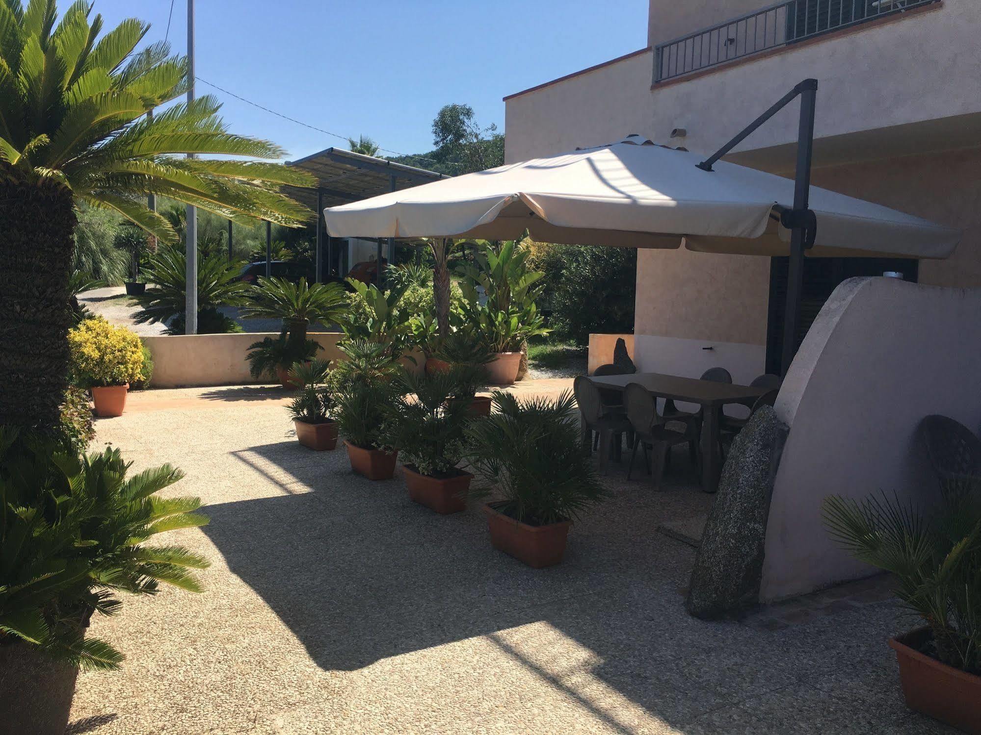 Residence Floritalia - Ricarica Auto Elettriche Santa Domenica Kültér fotó