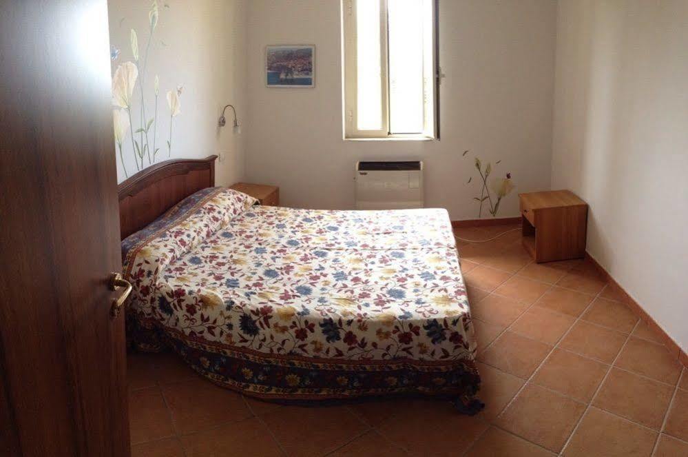 Residence Floritalia - Ricarica Auto Elettriche Santa Domenica Kültér fotó